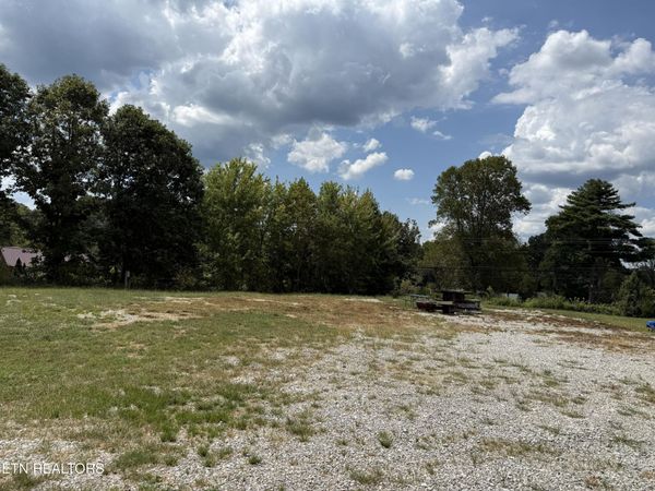 139 Brimstone Rd, Robbins, TN 37852