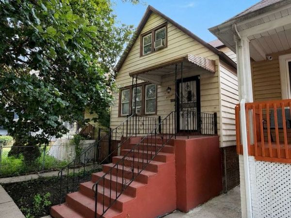 8322 S Burnham Avenue , Chicago, IL 60617