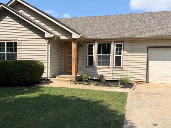 3267 S Senseney Cir , Clarksville, TN 37042