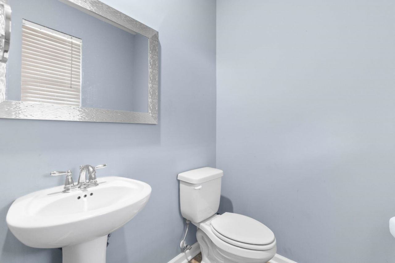 2021 Sage Dr. Photo 23