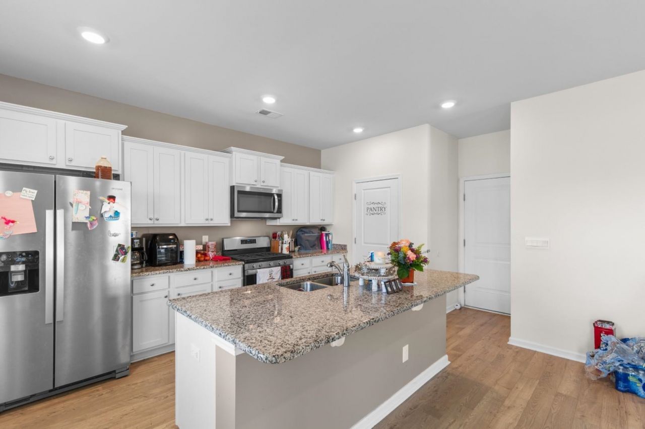 2021 Sage Dr. Photo 4
