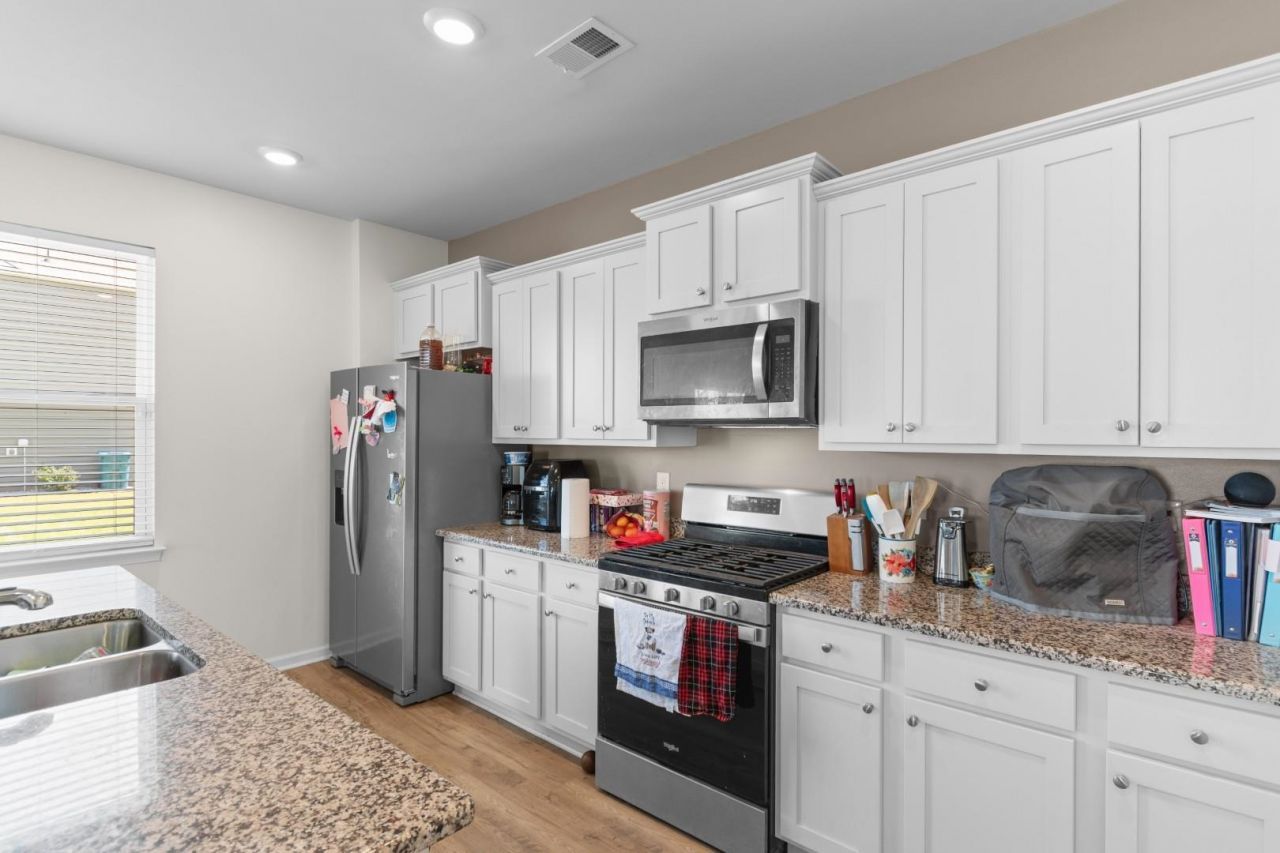 2021 Sage Dr. Photo 7