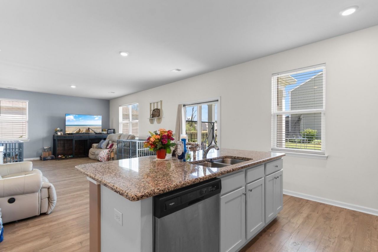 2021 Sage Dr. Photo 8