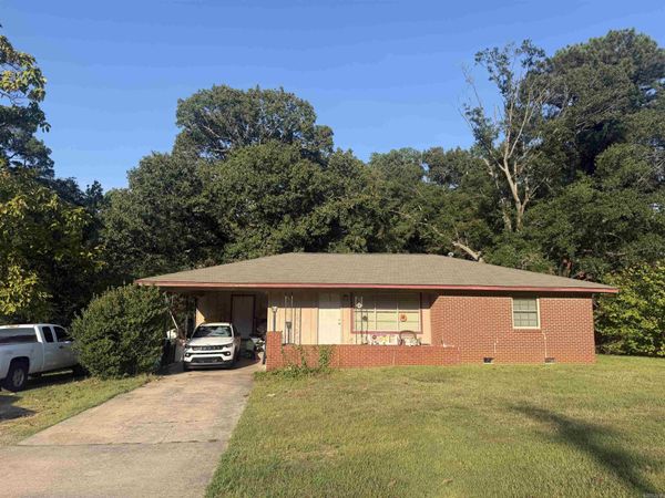 9305 Dollarway Road , White Hall, AR 71602