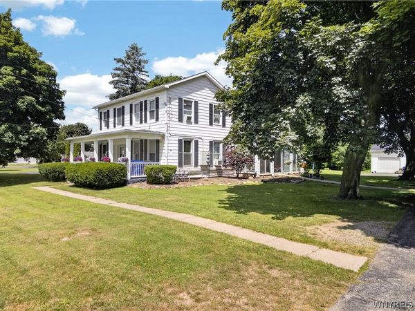 12720 Main Road , Akron, NY 14001