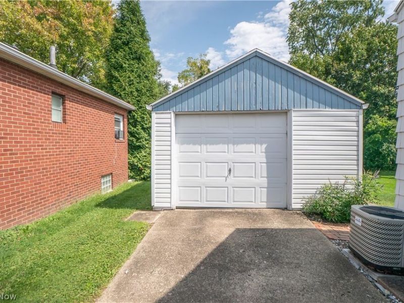 2826 Fletcher Avenue NE, Canton, OH 44705 Photo 22