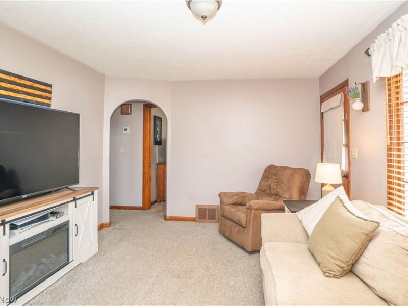 2826 Fletcher Avenue NE, Canton, OH 44705 Photo 3