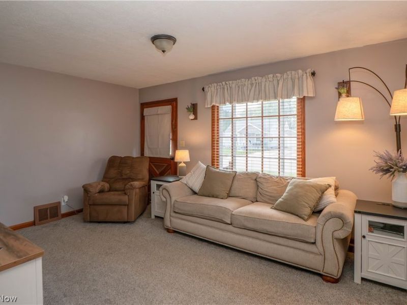 2826 Fletcher Avenue NE, Canton, OH 44705 Photo 6