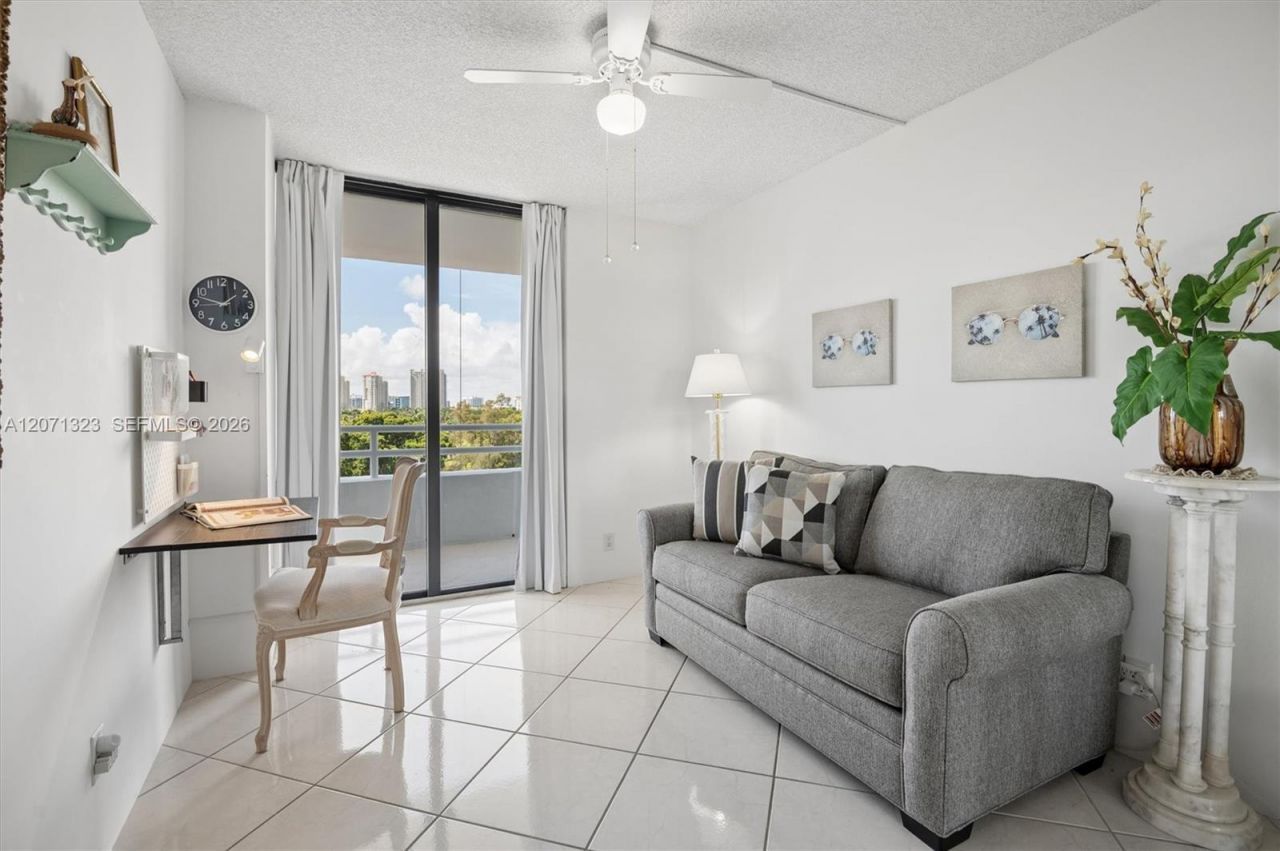 20355 NE 34th Ct , Unit 724, Aventura, FL 33180 Photo