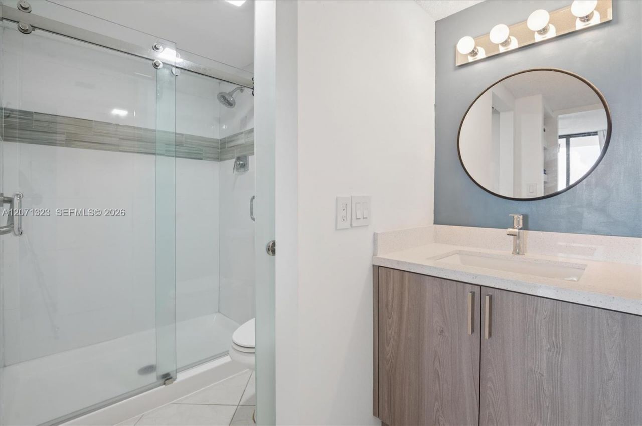 20355 NE 34th Ct , Unit 724, Aventura, FL 33180 Photo