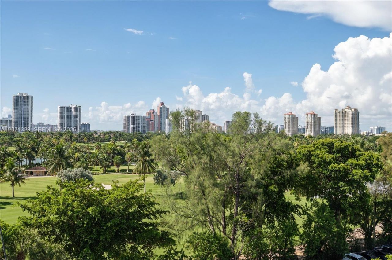 20355 NE 34th Ct , Unit 724, Aventura, FL 33180 Photo