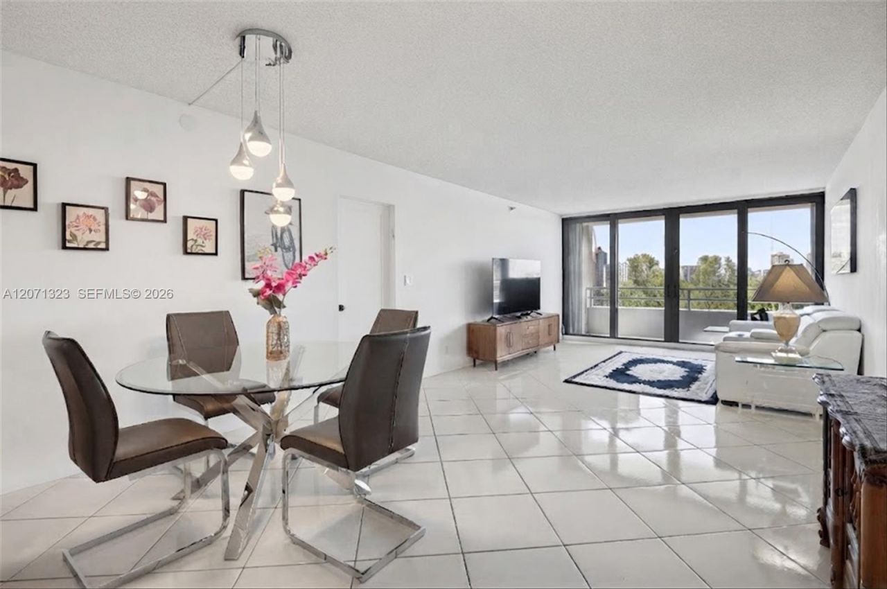 20355 NE 34th Ct , Unit 724, Aventura, FL 33180 Photo