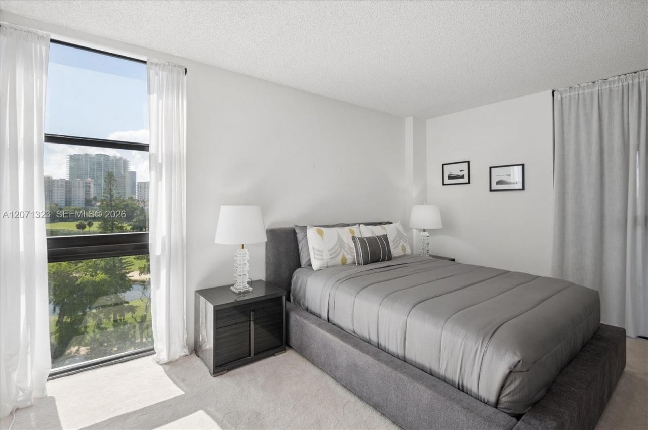 20355 NE 34th Ct , Unit 724, Aventura, FL 33180 Photo