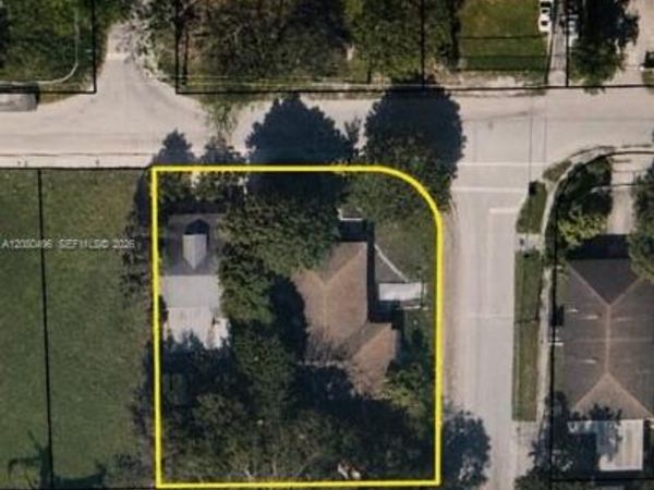 812 NW 29th Ter, Miami, FL 33127