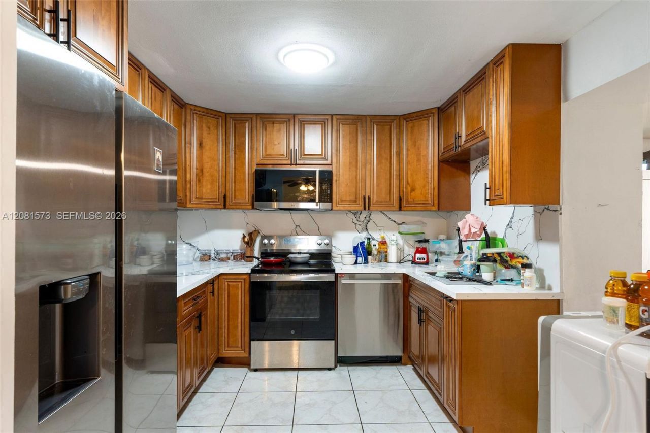 985 SE 2nd Pl , Hialeah, FL 33010 Photo