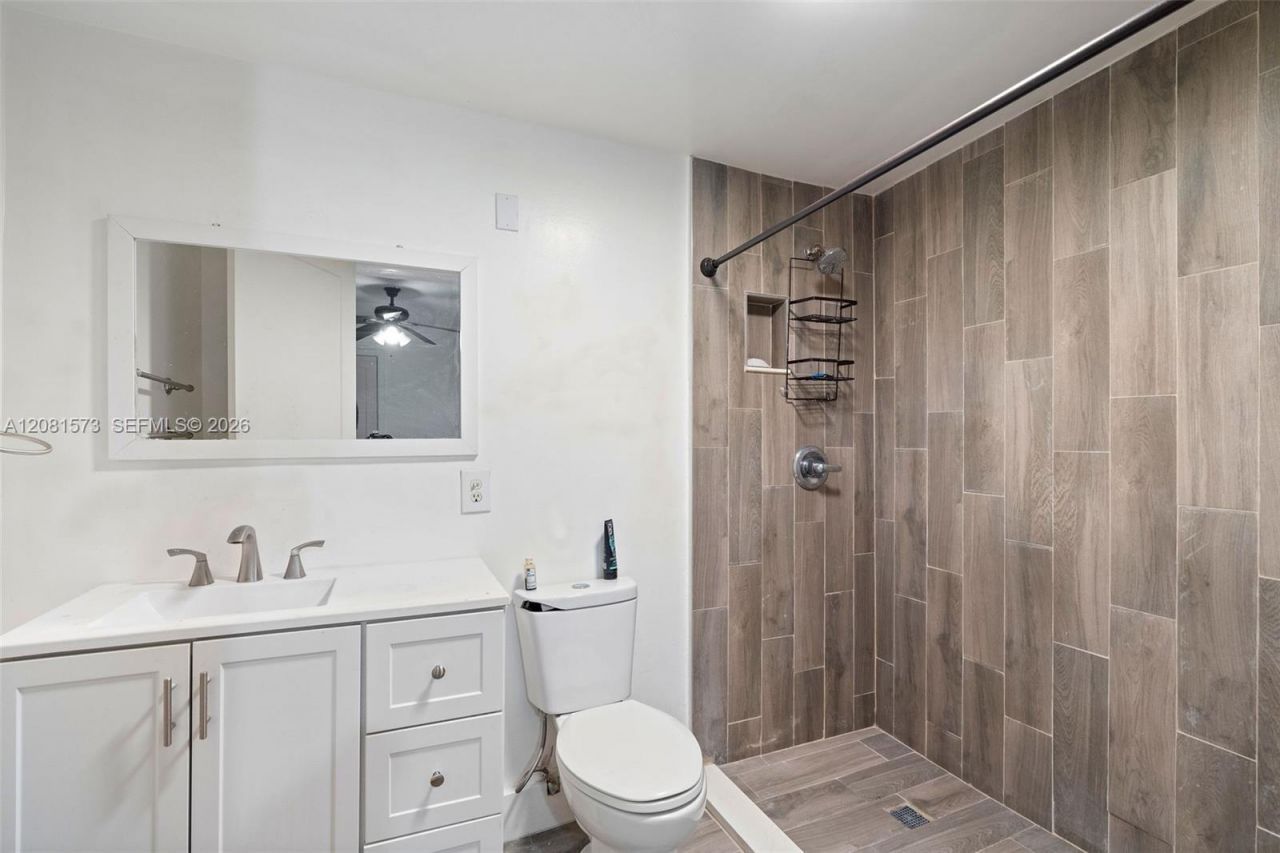 985 SE 2nd Pl , Hialeah, FL 33010 Photo