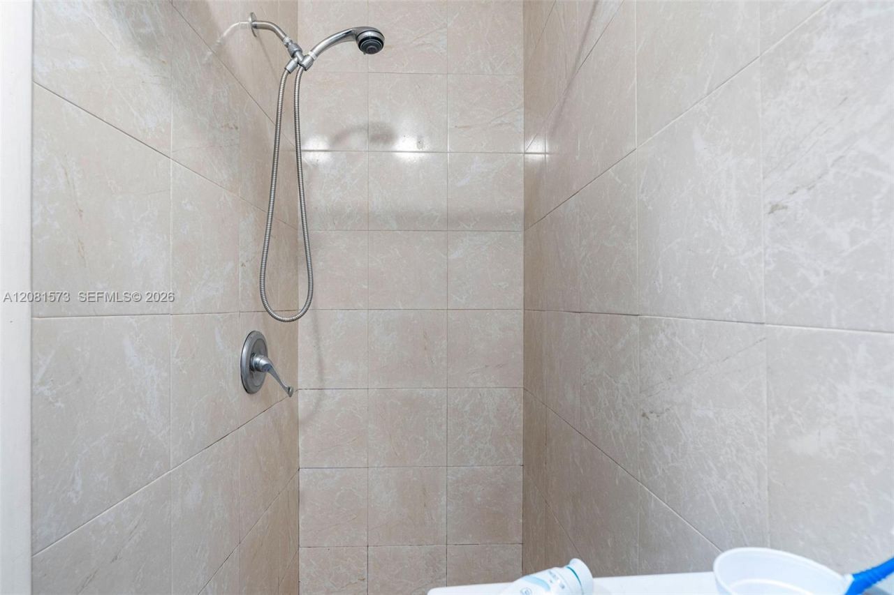 985 SE 2nd Pl , Hialeah, FL 33010 Photo