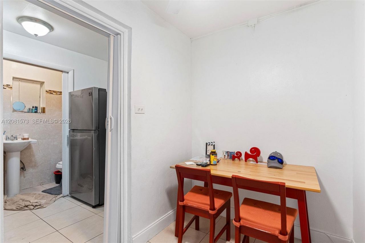 985 SE 2nd Pl , Hialeah, FL 33010 Photo
