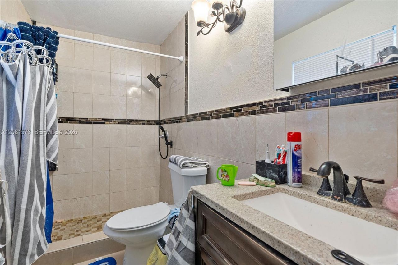 985 SE 2nd Pl , Hialeah, FL 33010 Photo