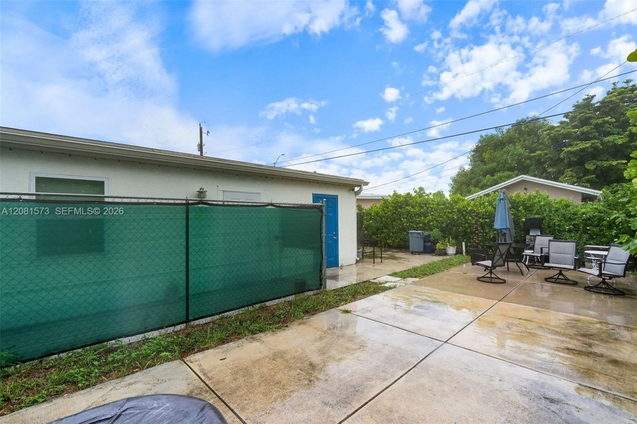 985 SE 2nd Pl , Hialeah, FL 33010 Photo