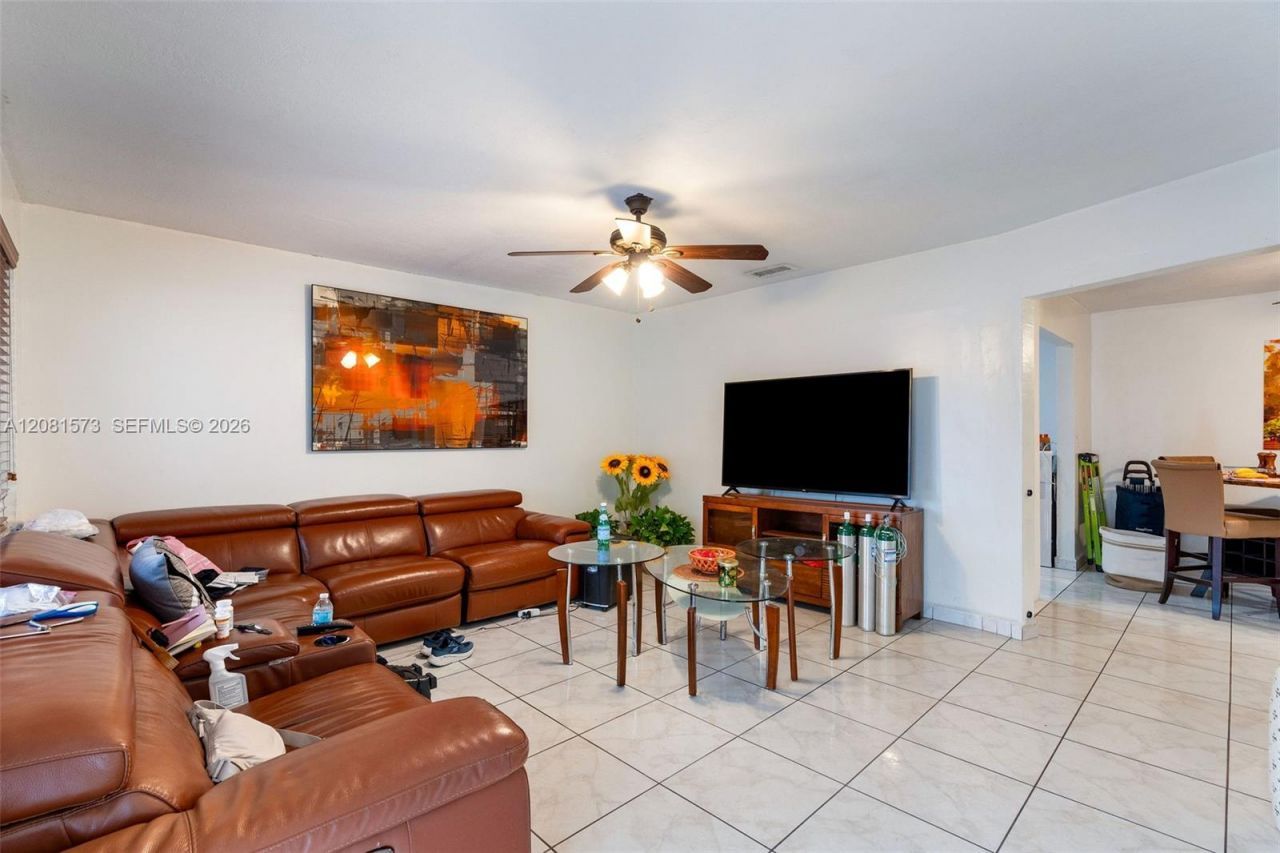 985 SE 2nd Pl , Hialeah, FL 33010 Photo