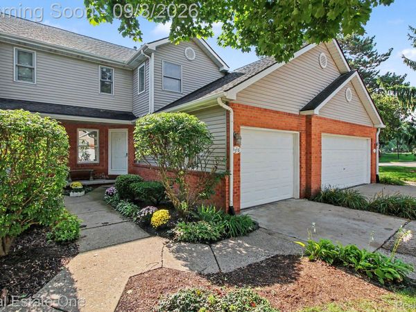 1318 Steeplechase Court, Howell Township, Mi 48843