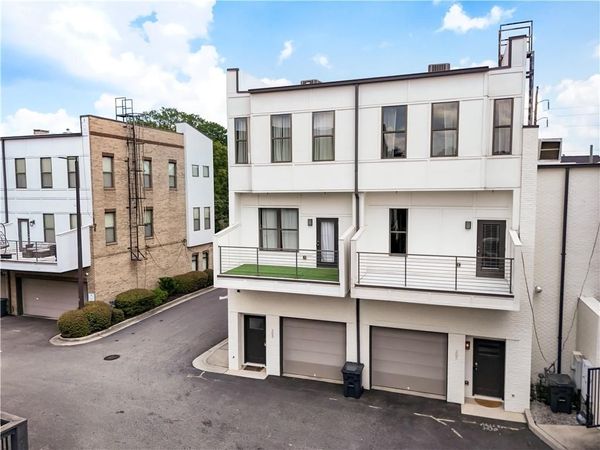 2030 Main Street NW, Unit 207, Atlanta, GA 30318