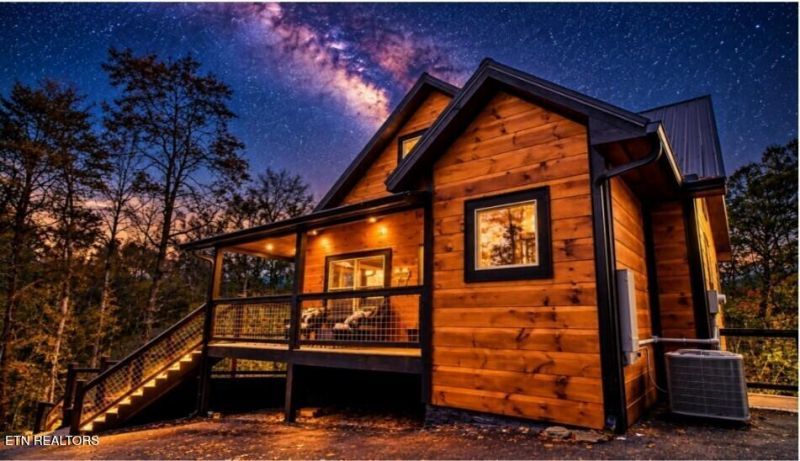 233 Cherokee Path Way Sevierville, TN 37876