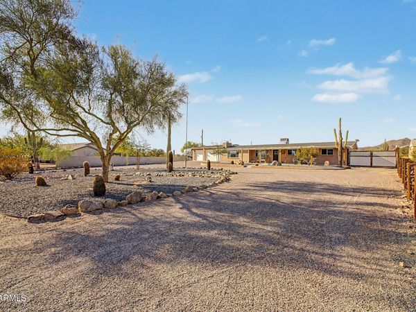 8238 E MAWSON Road, Mesa, AZ 85207
