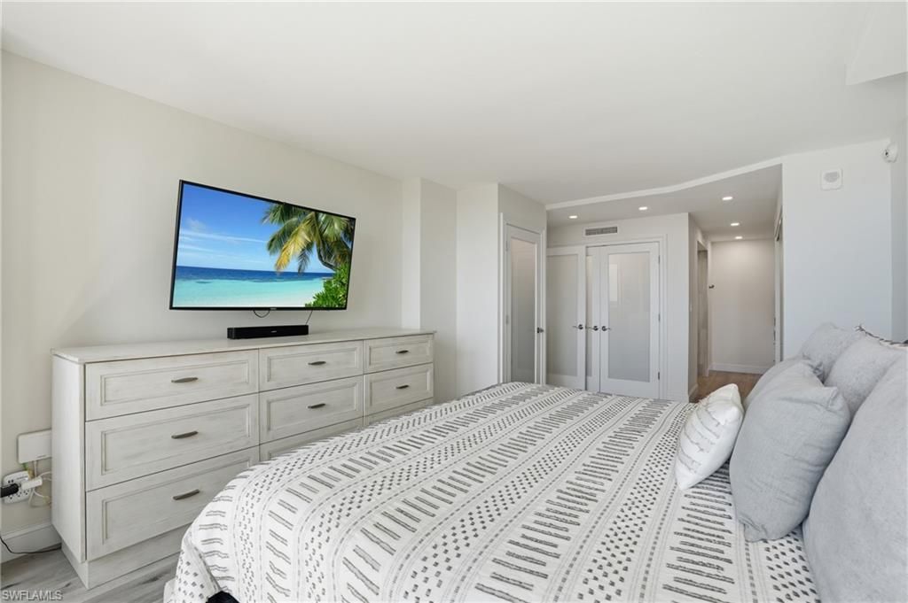 4001 Gulf Shore Blvd N, Unit 1407, Naples, FL 34103 Photo