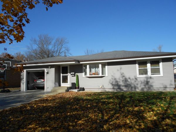20 W Division Street, Villa Park, IL 60181