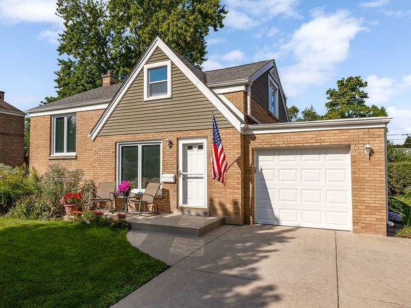 812 Kemman Avenue , La Grange Park, IL 60526