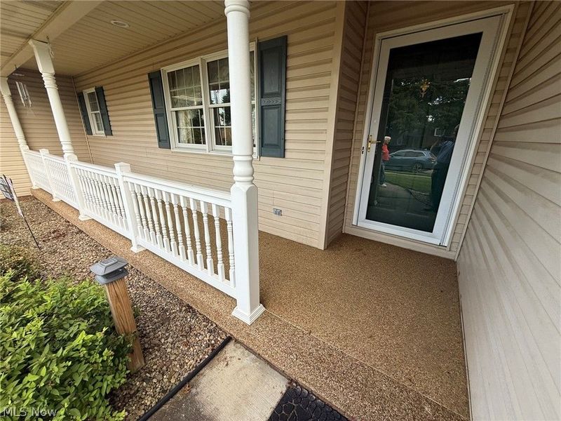 490 Ellen Avenue SW, New Philadelphia, OH 44663 Photo 2