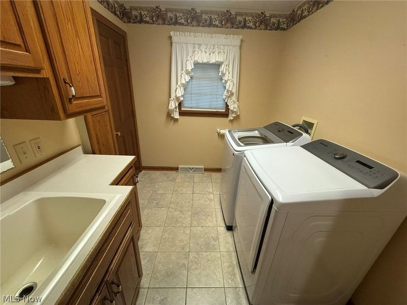 490 Ellen Avenue SW, New Philadelphia, OH 44663 Photo 25
