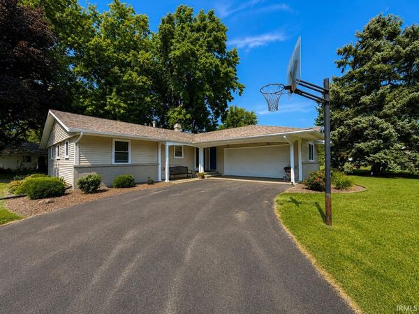 518 S Plateau Trail, Monticello, IN 47960