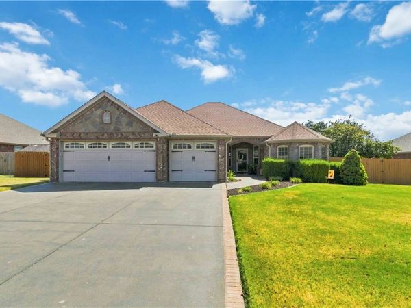 3507 SW Windy Oak Avenue , Bentonville, AR 72713