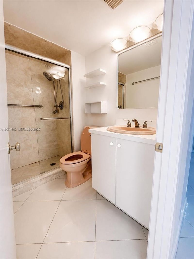 2801 NE 183rd St, Unit 1616W, Aventura, FL 33160 Photo
