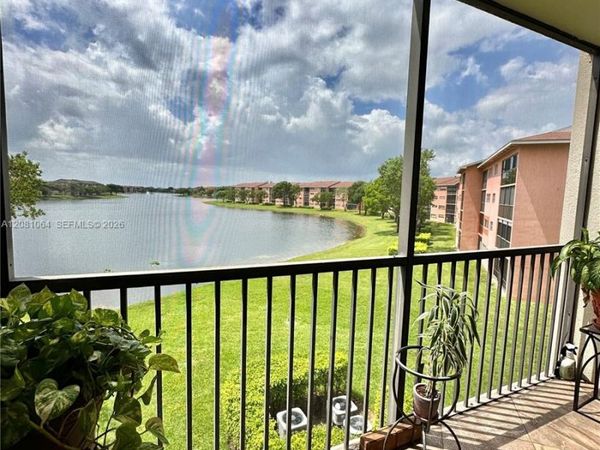 13800 SW 5th Ct, Unit 311M, Pembroke Pines, FL 33027