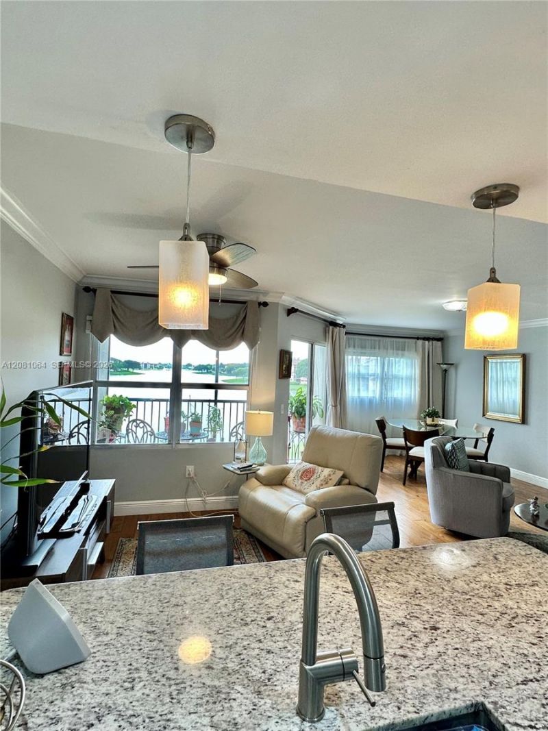 13800 SW 5th Ct, Unit 311M, Pembroke Pines, FL 33027 Photo