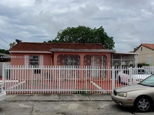 3500 NW 16th Ter , Miami, FL 33125