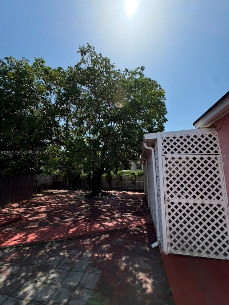 3500 NW 16th Ter , Miami, FL 33125 Photo