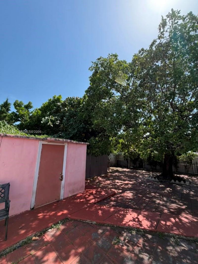 3500 NW 16th Ter , Miami, FL 33125 Photo