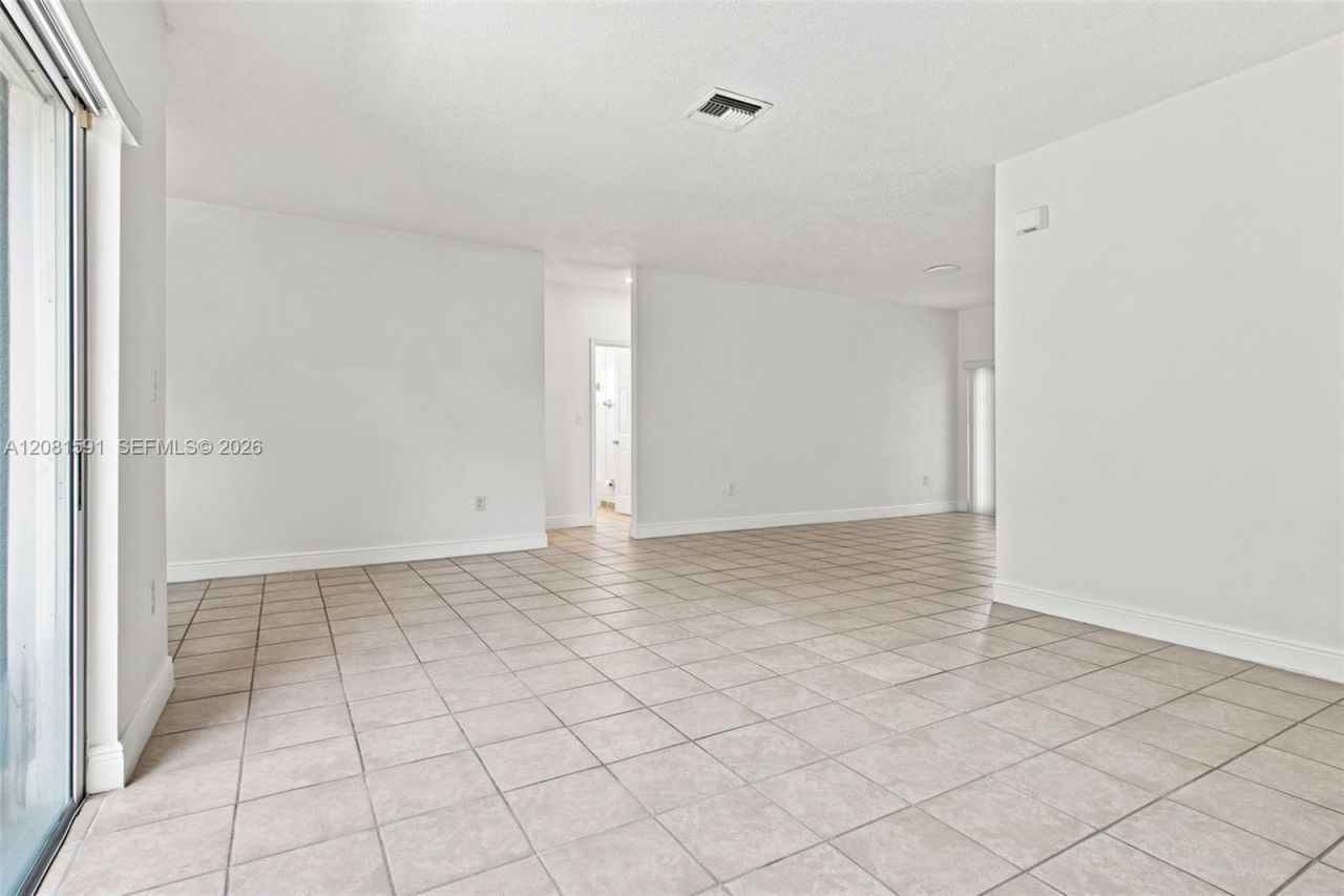 14720 SW 141st Ter , Miami, FL 33196 Photo