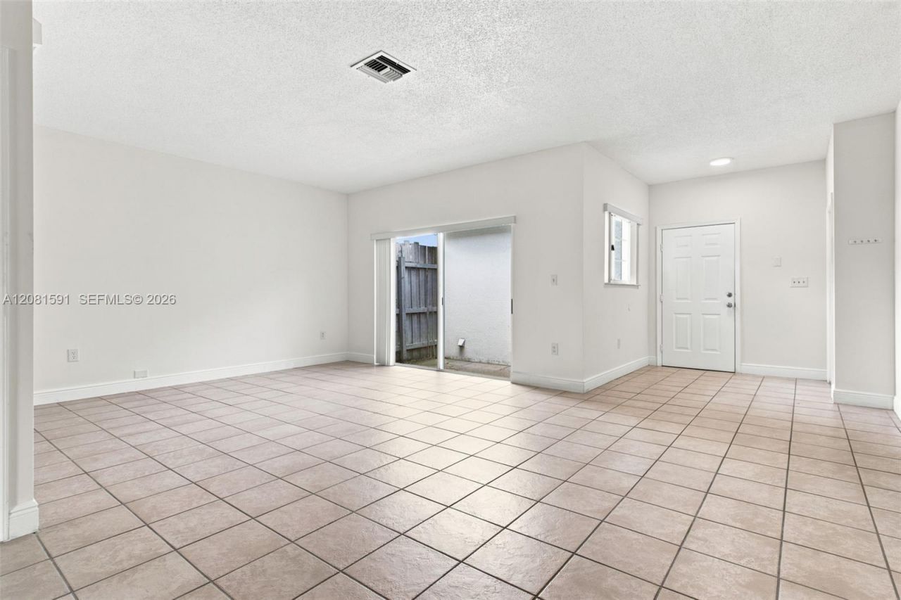 14720 SW 141st Ter , Miami, FL 33196 Photo