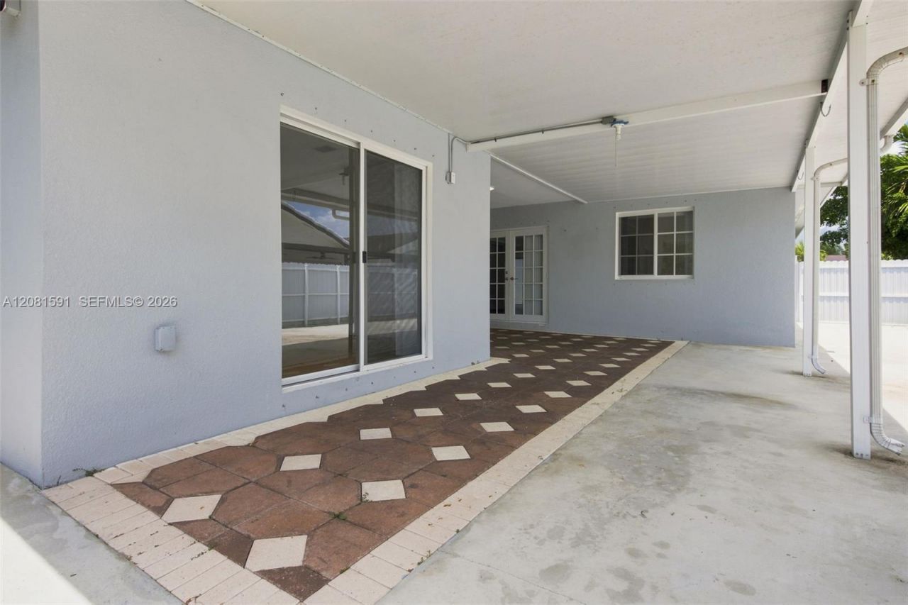 14720 SW 141st Ter , Miami, FL 33196 Photo