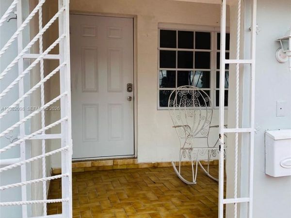 3335 SW 26th St , Unit 3335, Miami, FL 33133