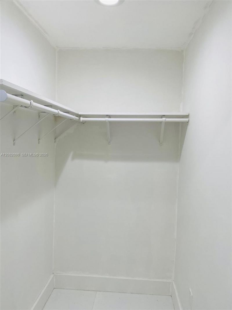 3335 SW 26th St , Unit 3335, Miami, FL 33133 Photo