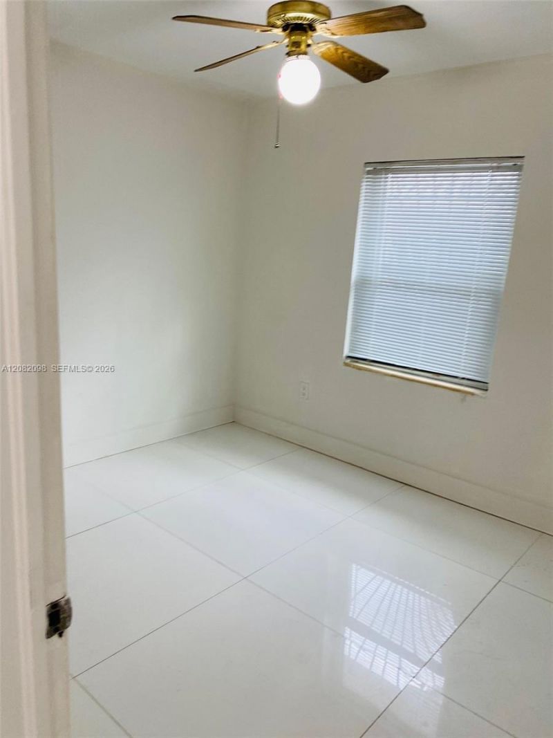 3335 SW 26th St , Unit 3335, Miami, FL 33133 Photo