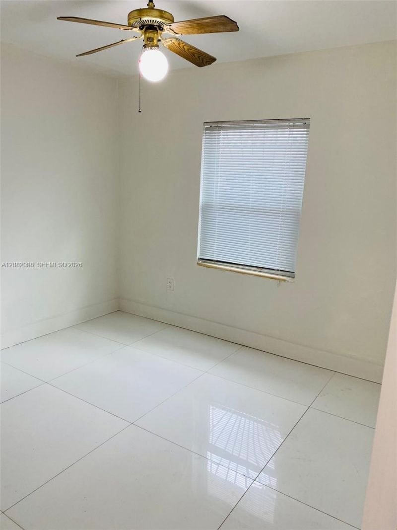 3335 SW 26th St , Unit 3335, Miami, FL 33133 Photo
