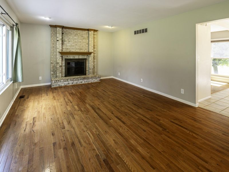 8442 Woodcreek Drive, Florence, KY 41042 Photo 7